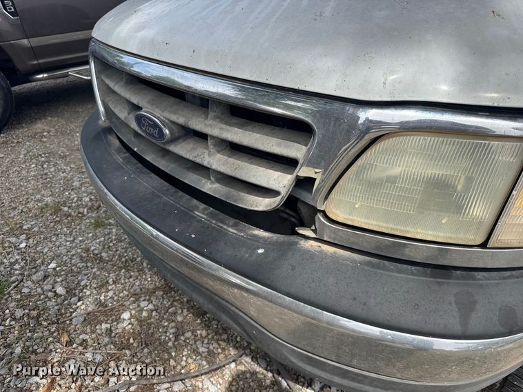 image for item FB7406 2001 Ford F150 Ext. Cab pickup truck