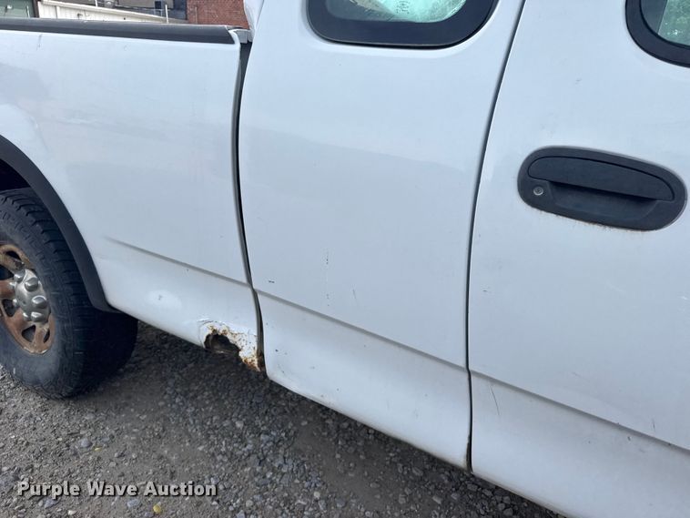image for item FB7406 2001 Ford F150 Ext. Cab pickup truck