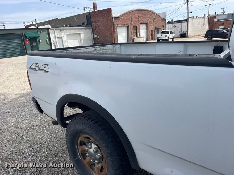 image for item FB7406 2001 Ford F150 Ext. Cab pickup truck
