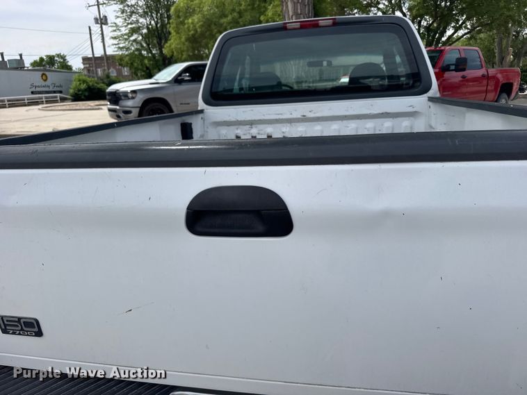 image for item FB7406 2001 Ford F150 Ext. Cab pickup truck