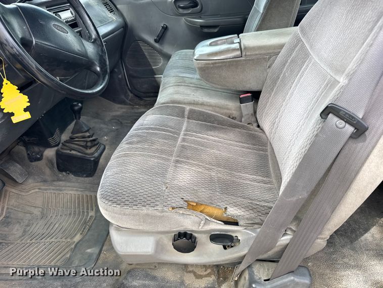 image for item FB7406 2001 Ford F150 Ext. Cab pickup truck