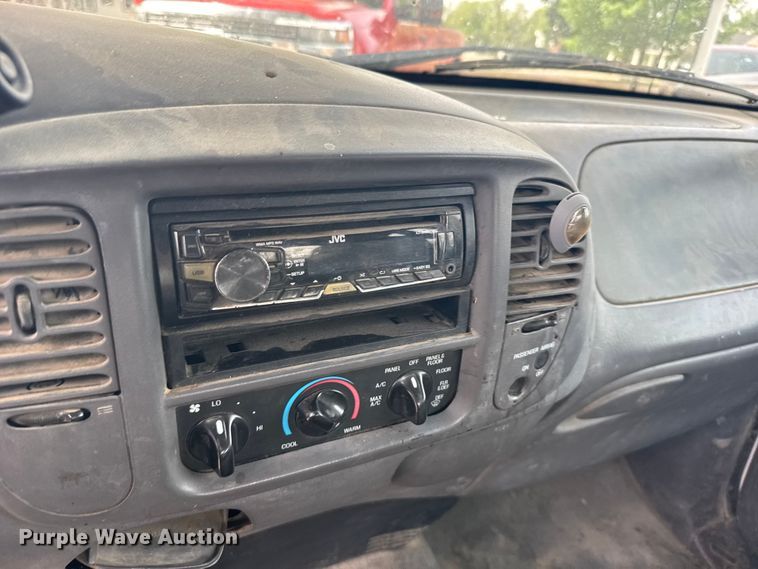 image for item FB7406 2001 Ford F150 Ext. Cab pickup truck