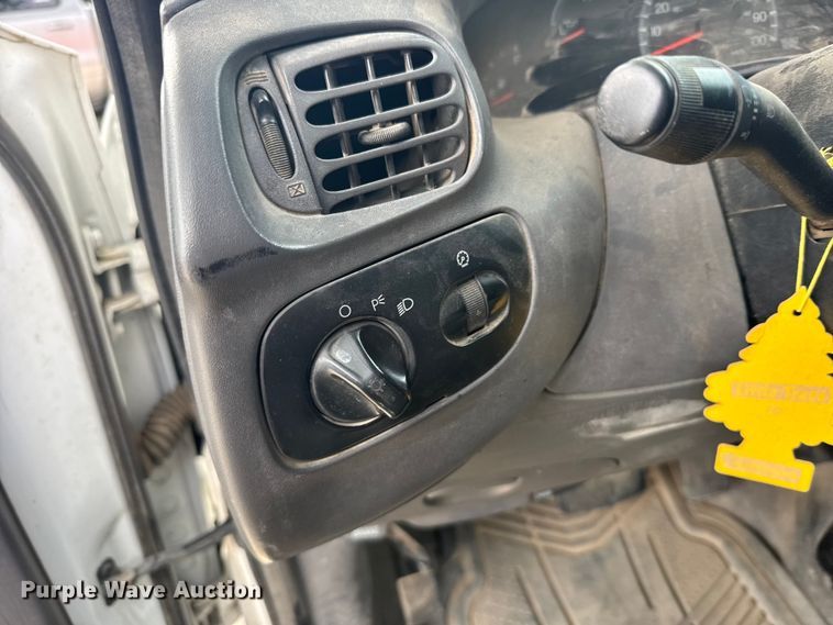 image for item FB7406 2001 Ford F150 Ext. Cab pickup truck