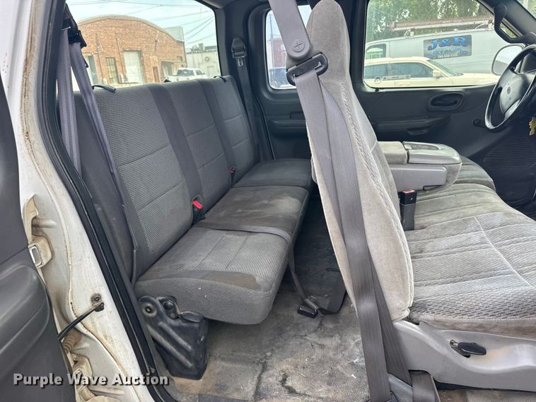 image for item FB7406 2001 Ford F150 Ext. Cab pickup truck