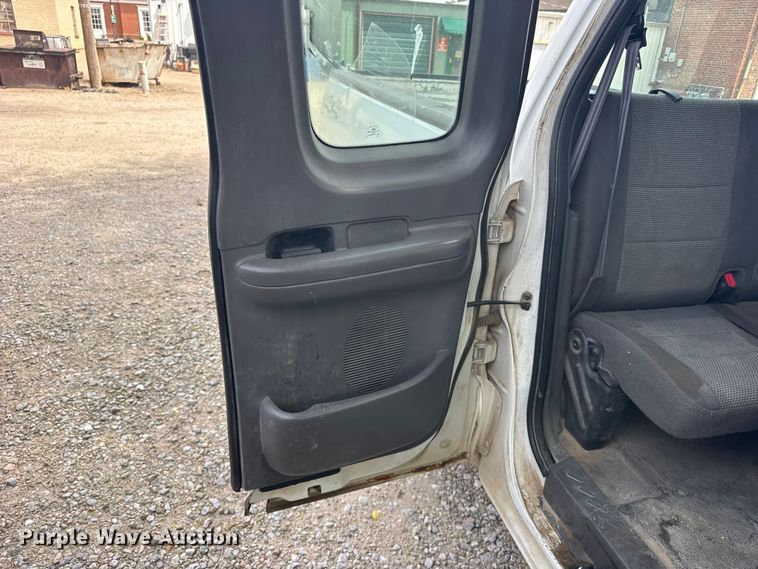 image for item FB7406 2001 Ford F150 Ext. Cab pickup truck