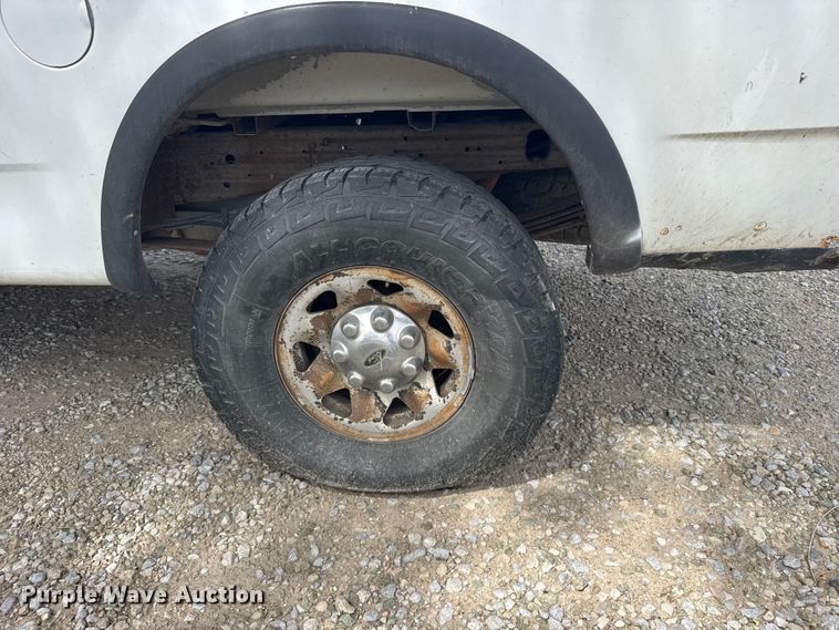 image for item FB7406 2001 Ford F150 Ext. Cab pickup truck