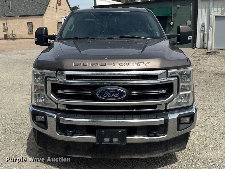 image for item FB7407 2021 Ford F-250 Crew Cab pickup truck