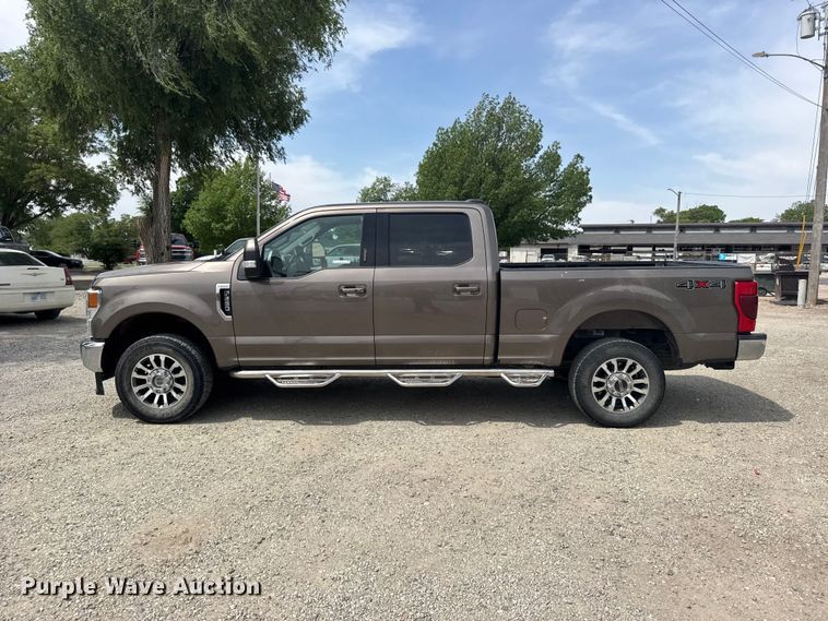 image for item FB7407 2021 Ford F-250 Crew Cab pickup truck