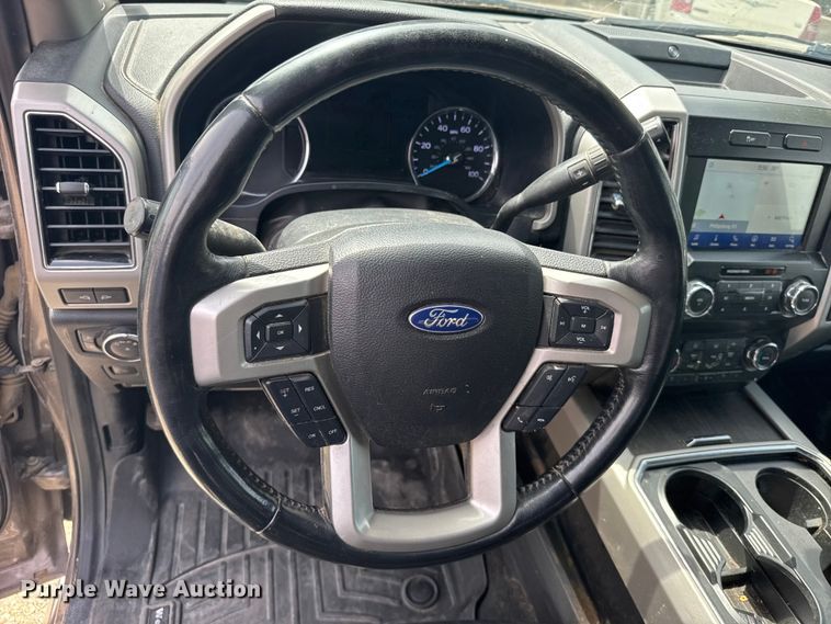 image for item FB7407 2021 Ford F-250 Crew Cab pickup truck
