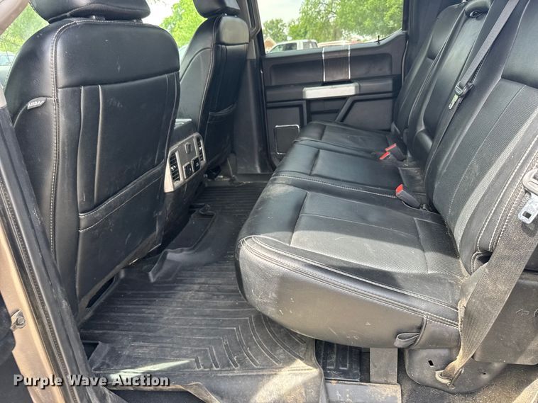 image for item FB7407 2021 Ford F-250 Crew Cab pickup truck
