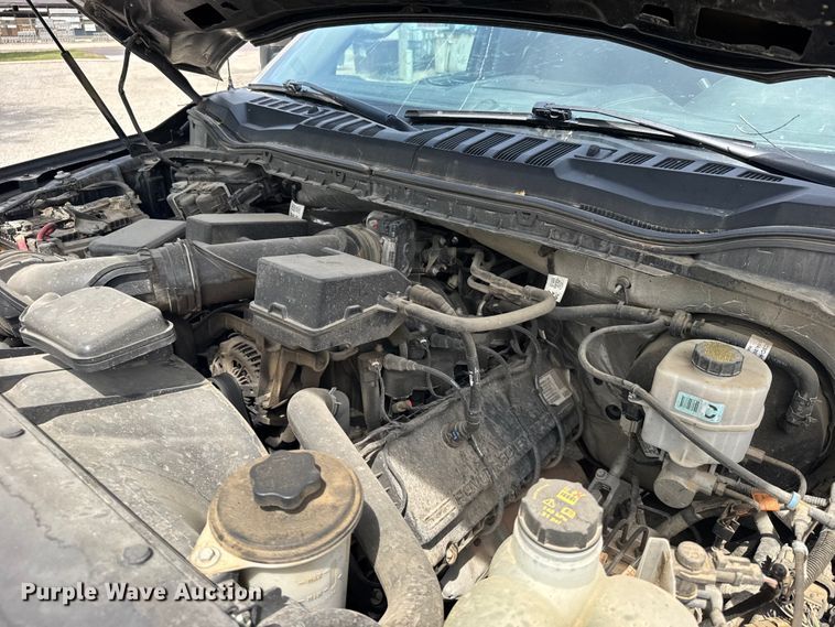 image for item FB7407 2021 Ford F-250 Crew Cab pickup truck