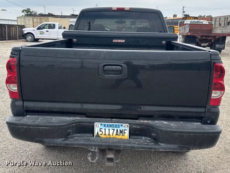 image for item FB7409 2005 GMC Sierra Ext. Cab pickup truck