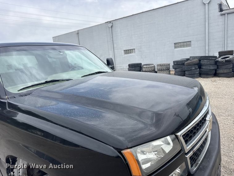 image for item FB7409 2005 GMC Sierra Ext. Cab pickup truck