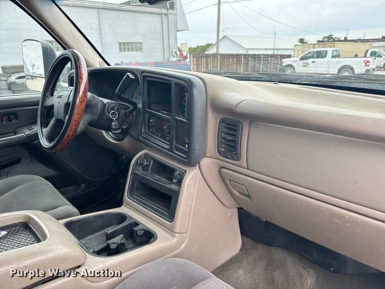 image for item FB7409 2005 GMC Sierra Ext. Cab pickup truck