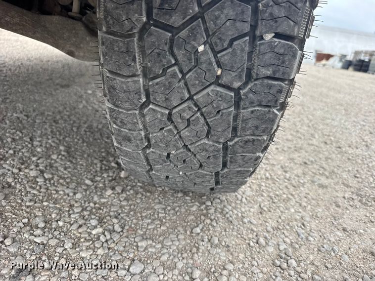 image for item FB7409 2005 GMC Sierra Ext. Cab pickup truck