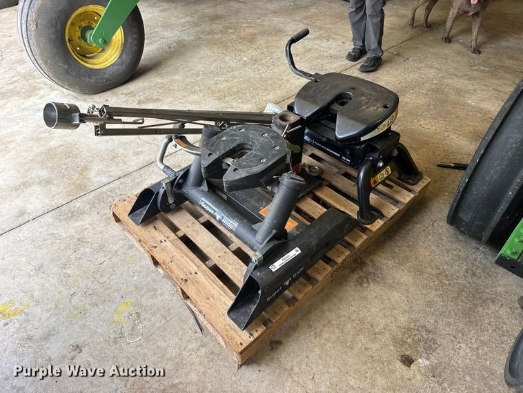 image for item FB7415 (2) fifth wheel hitches