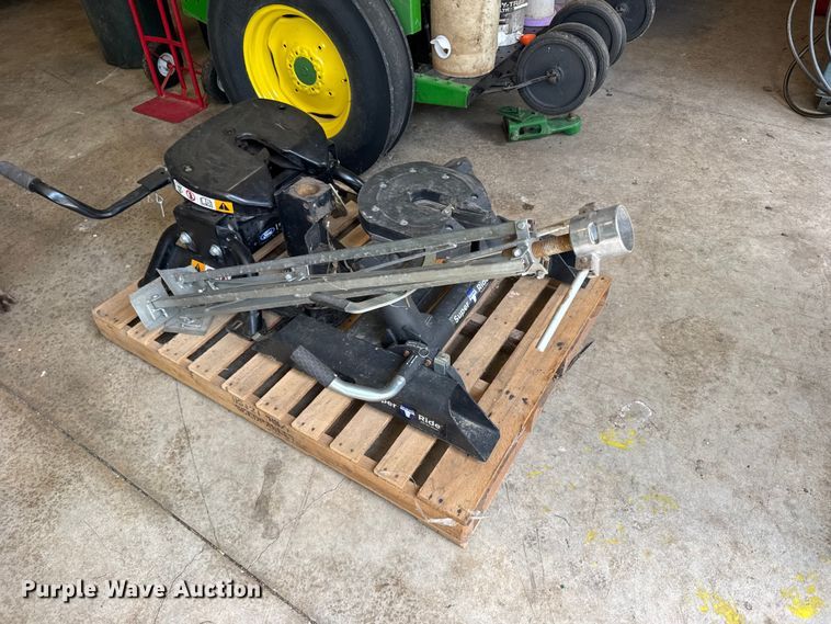 image for item FB7415 (2) fifth wheel hitches