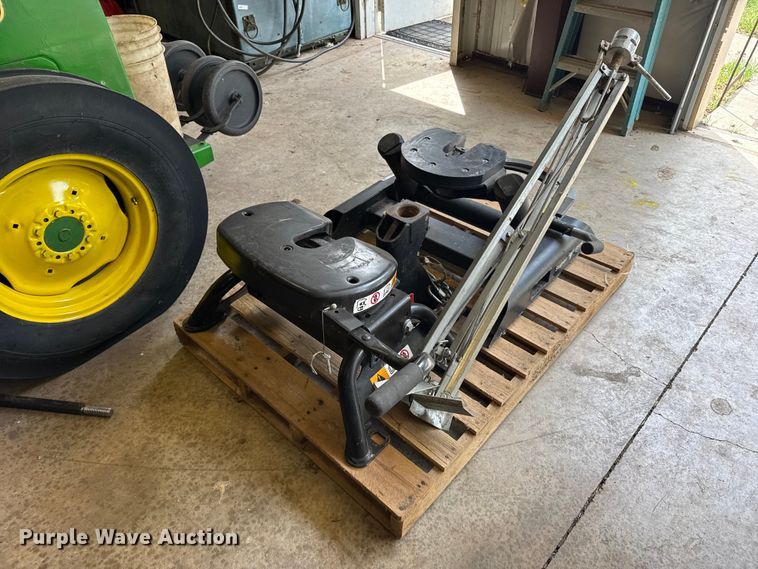 image for item FB7415 (2) fifth wheel hitches