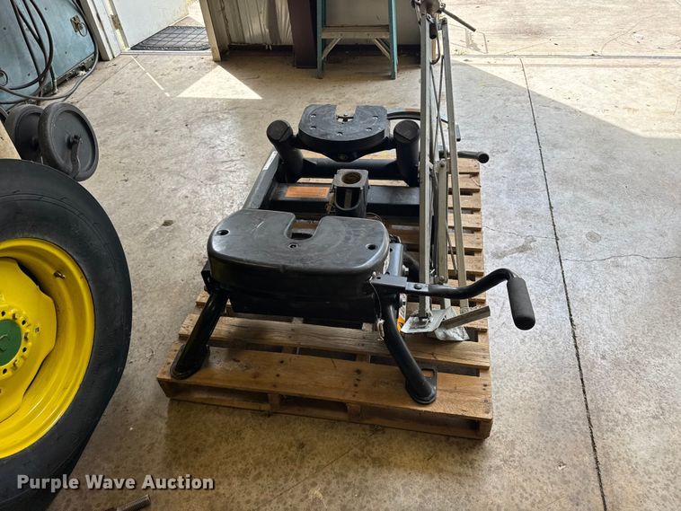 image for item FB7415 (2) fifth wheel hitches