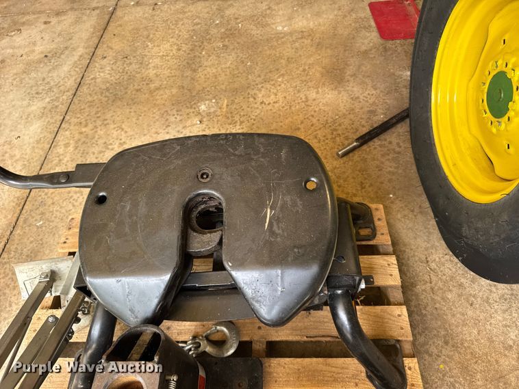 image for item FB7415 (2) fifth wheel hitches