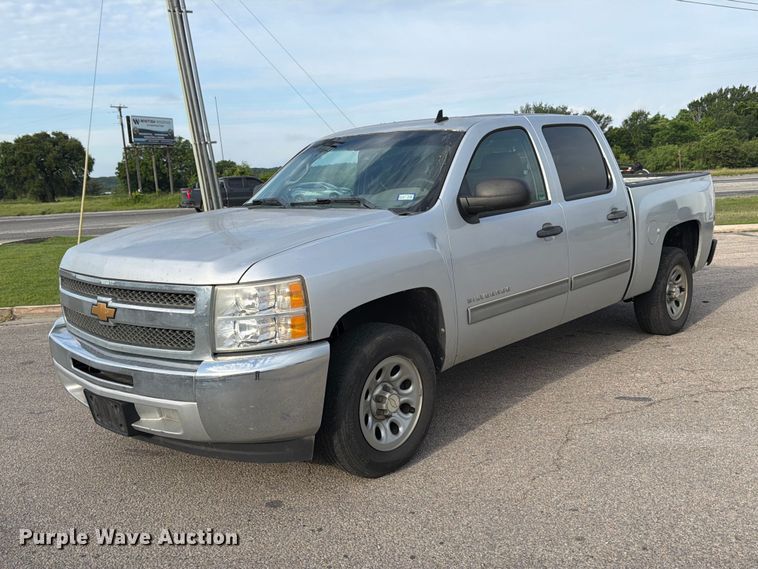 image for item FB8166 2013 Chevrolet Silverado Crew Cab pickup truck