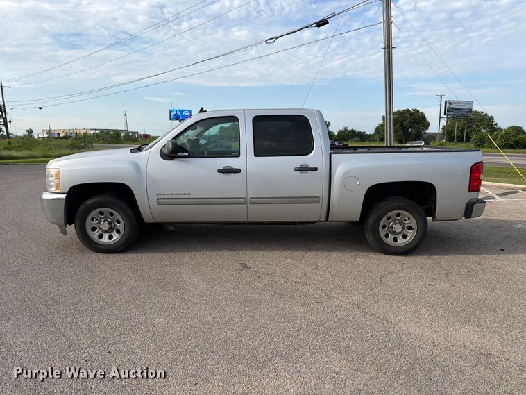 image for item FB8166 2013 Chevrolet Silverado Crew Cab pickup truck