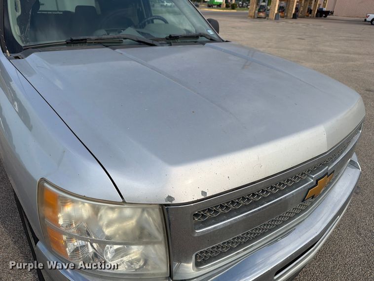 image for item FB8166 2013 Chevrolet Silverado Crew Cab pickup truck