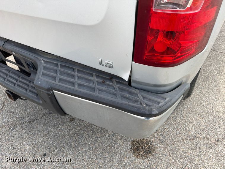 image for item FB8166 2013 Chevrolet Silverado Crew Cab pickup truck