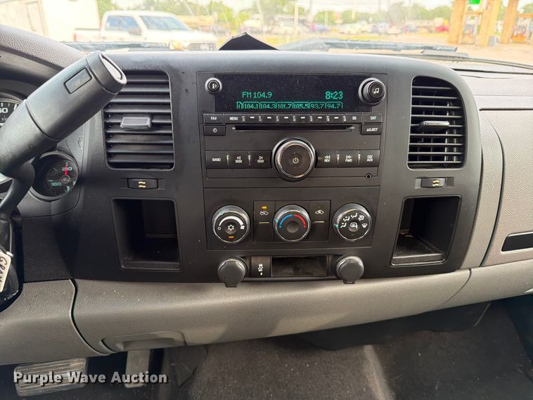 image for item FB8166 2013 Chevrolet Silverado Crew Cab pickup truck