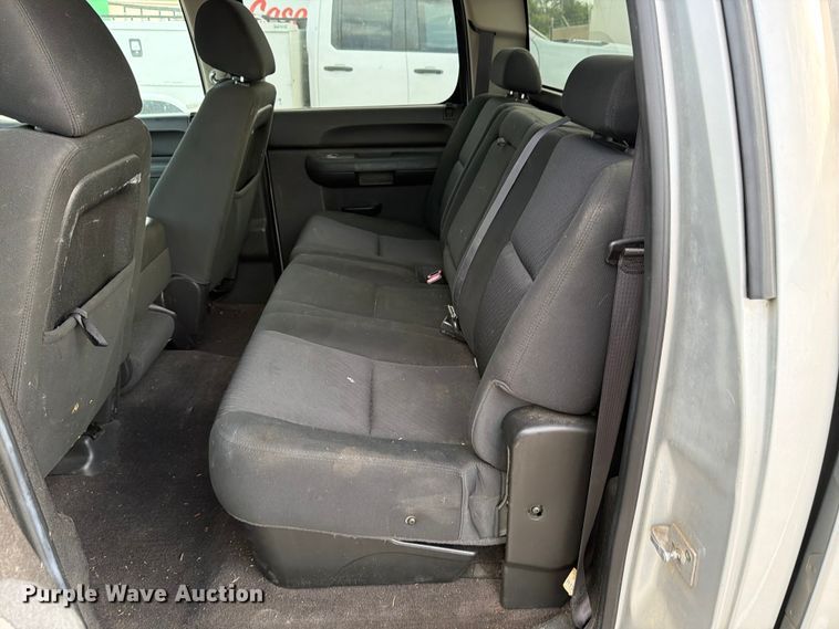 image for item FB8166 2013 Chevrolet Silverado Crew Cab pickup truck