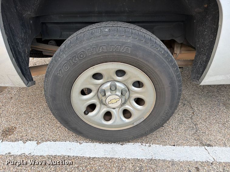 image for item FB8166 2013 Chevrolet Silverado Crew Cab pickup truck