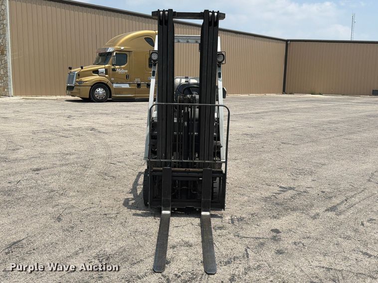 image for item FB8170 2016 UniCarriers CFS40 forklift