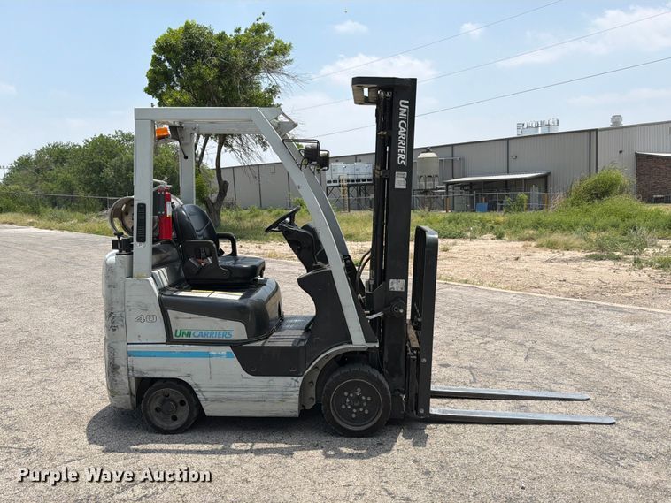 image for item FB8170 2016 UniCarriers CFS40 forklift