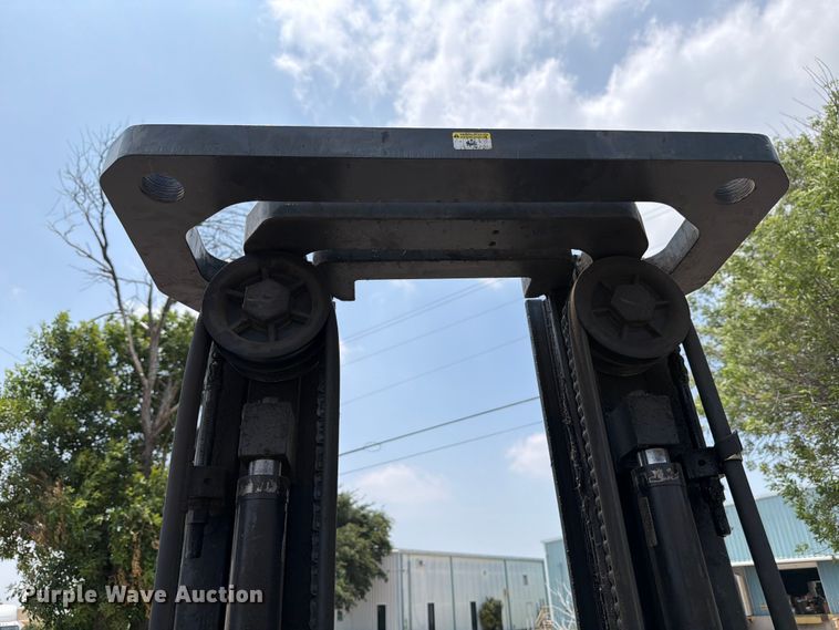 image for item FB8170 2016 UniCarriers CFS40 forklift