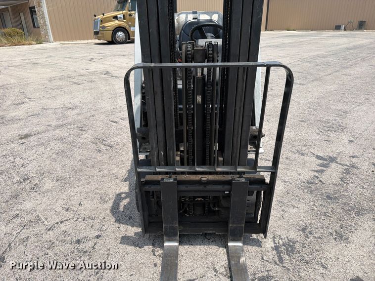 image for item FB8170 2016 UniCarriers CFS40 forklift