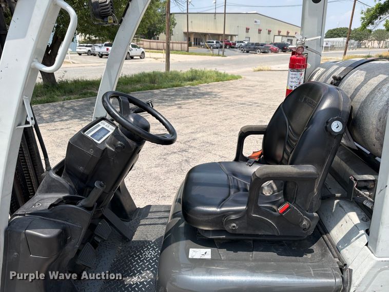 image for item FB8170 2016 UniCarriers CFS40 forklift