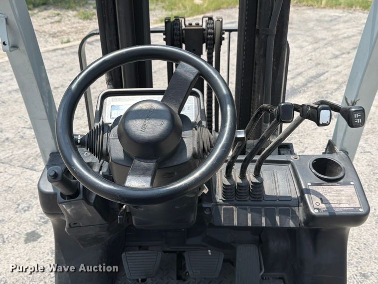 image for item FB8170 2016 UniCarriers CFS40 forklift