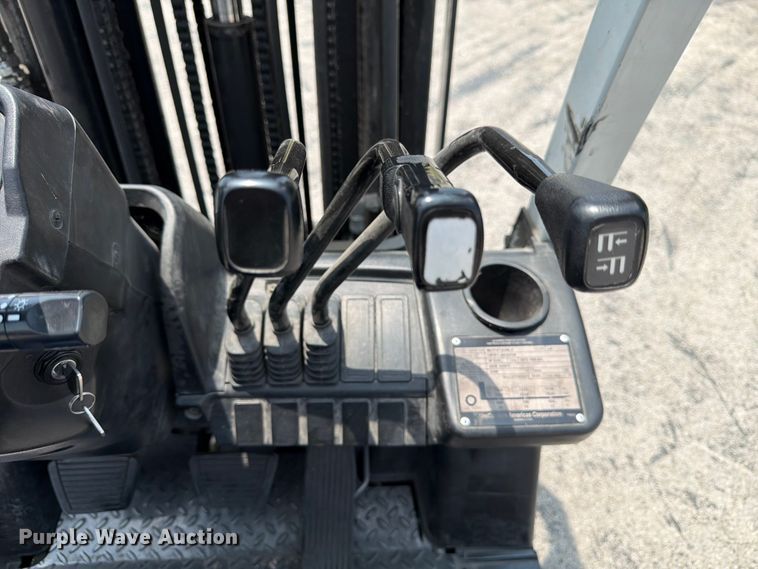 image for item FB8170 2016 UniCarriers CFS40 forklift