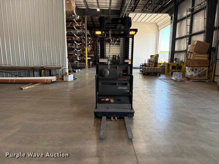 image for item FB8203 2017 Crown SP3520-30 order picker