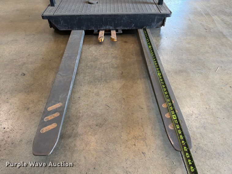 image for item FB8203 2017 Crown SP3520-30 order picker