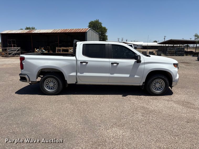 image for item FC2275 2024 Chevrolet Silverado Crew Cab pickup truck
