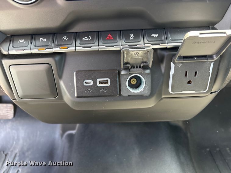 image for item FC2275 2024 Chevrolet Silverado Crew Cab pickup truck