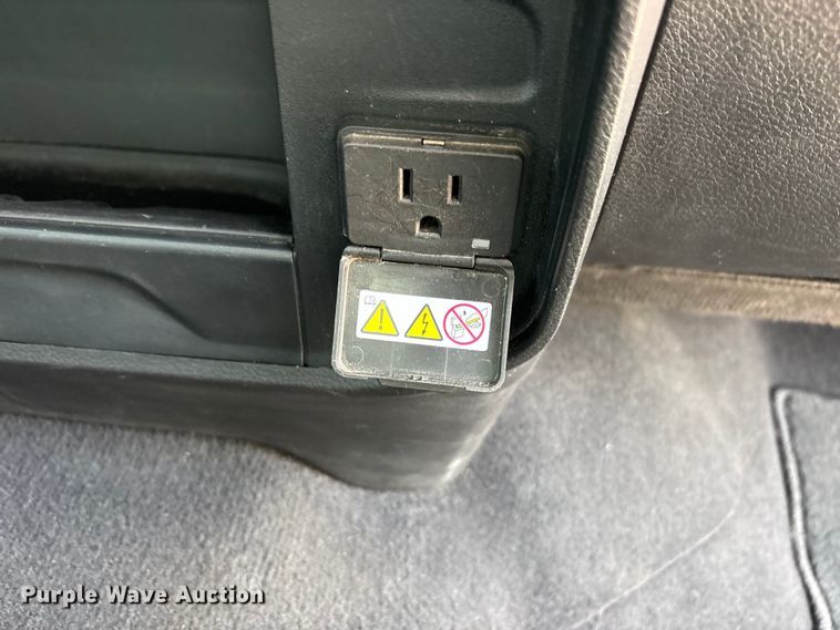 image for item FC2278 2021 RAM 2500 Crew Cab bale bed pickup truck