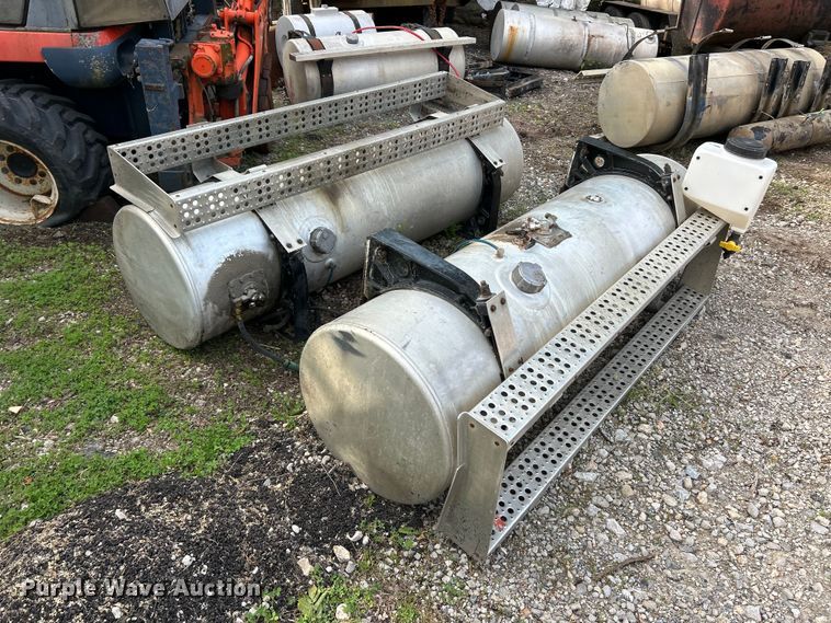 image for item FC2652 (2) Freightliner fuel tanks