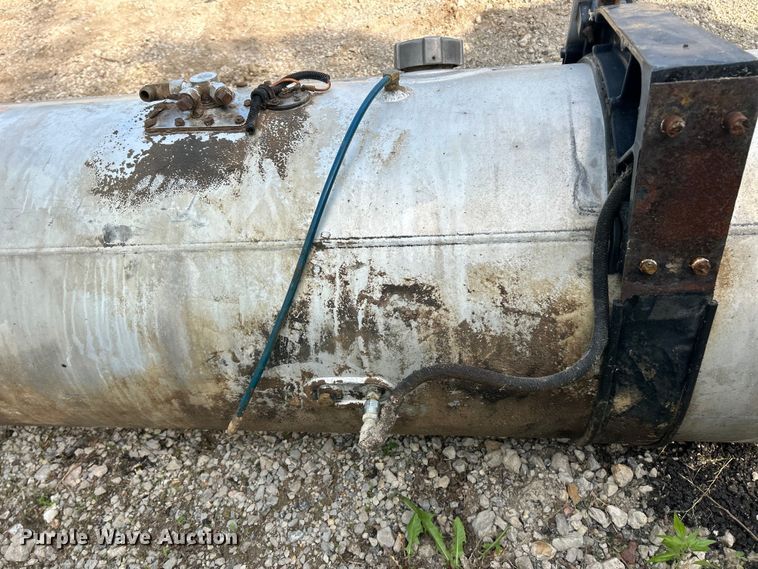 image for item FC2652 (2) Freightliner fuel tanks