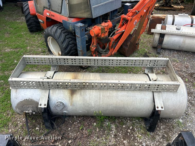 image for item FC2652 (2) Freightliner fuel tanks