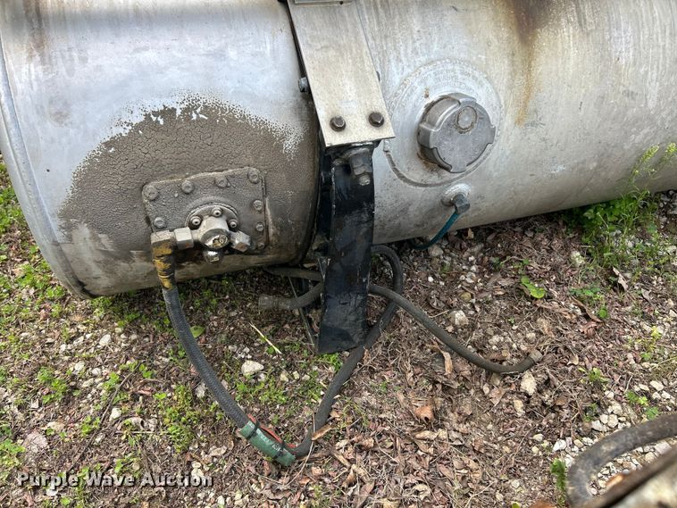 image for item FC2652 (2) Freightliner fuel tanks