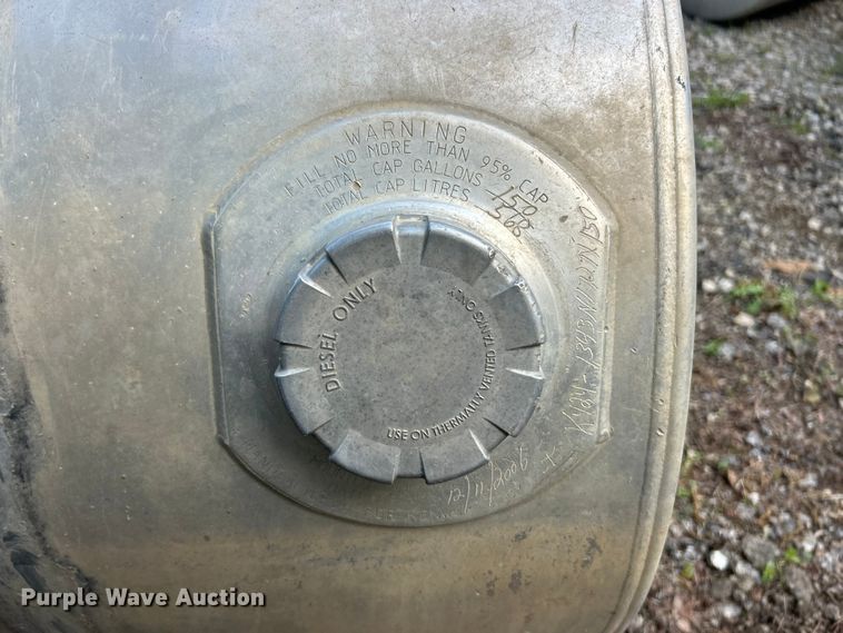 image for item FC2653 (4) Kenworth fuel tanks