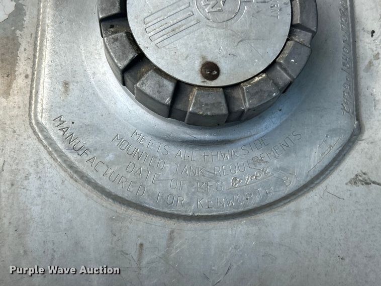 image for item FC2653 (4) Kenworth fuel tanks