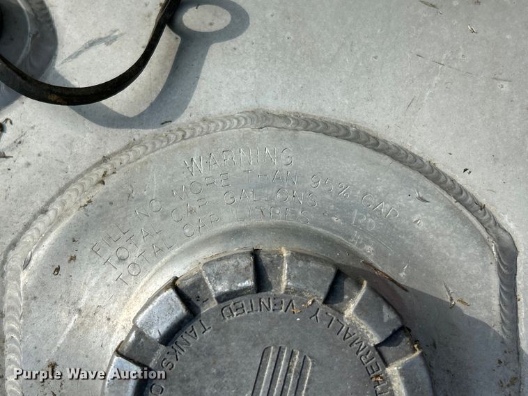 image for item FC2653 (4) Kenworth fuel tanks